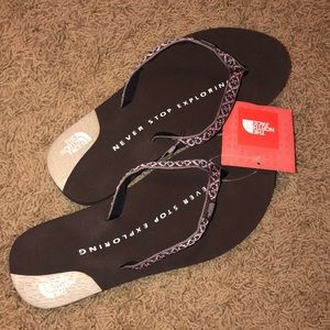 Women’s North Face flip flops